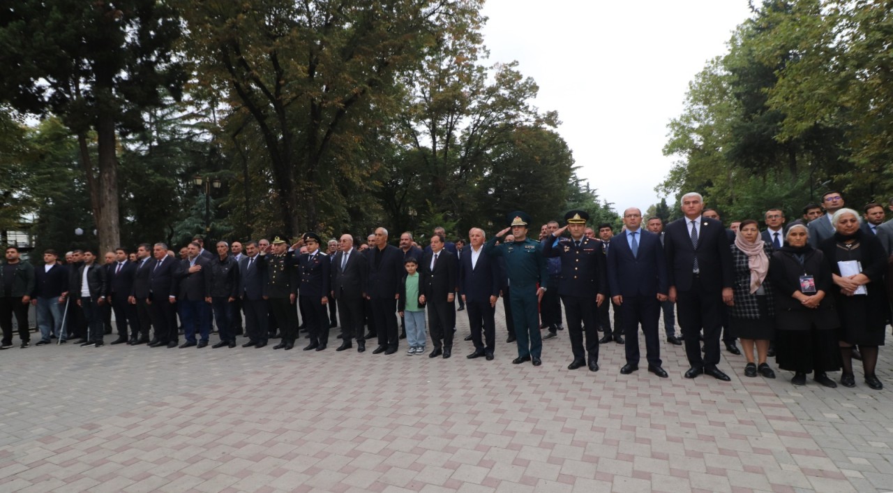 Qazaxda Anım Günü qeyd olundu, şəhid ailələri ilə görüş keçirildi - FOTOLAR